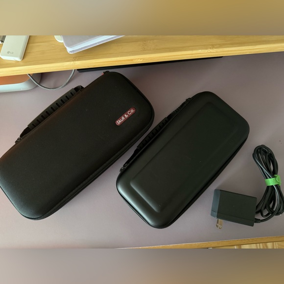 Nintendo Switch OLED - Picture 8 of 11